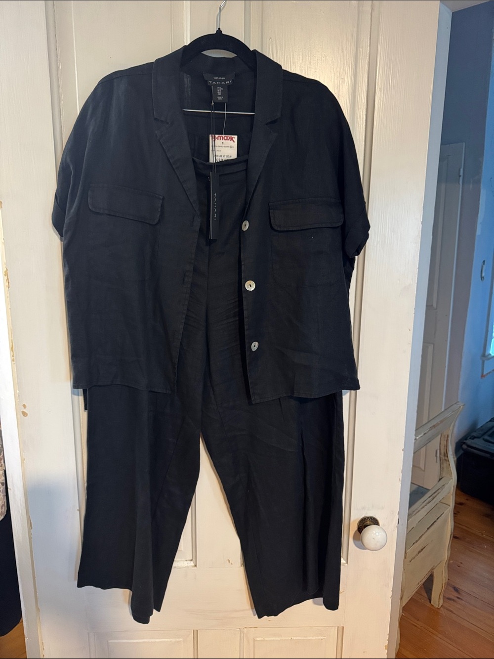Tahari Black Two-Piece Linen Pantsuit